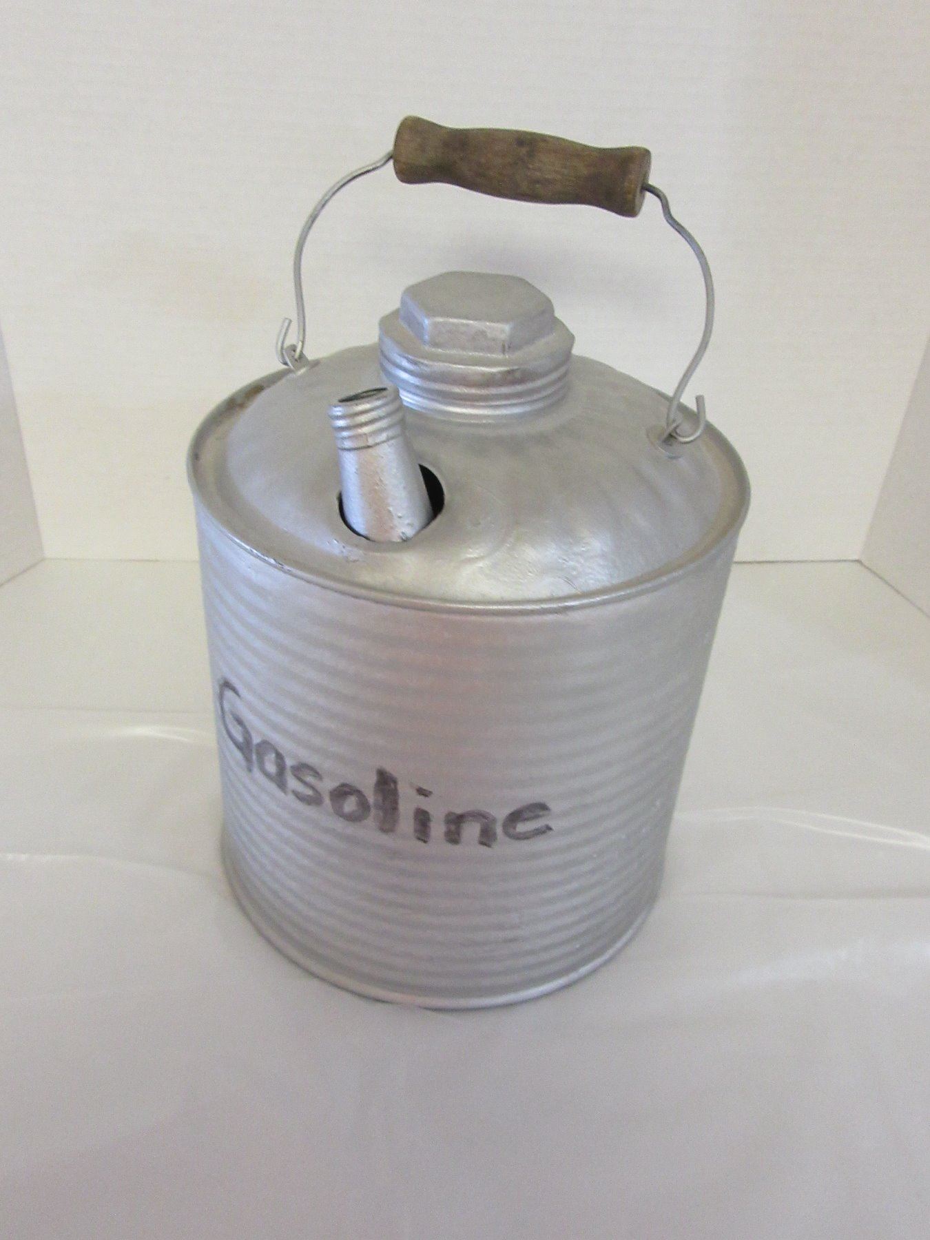 VINTAGE METAL GAS CAN