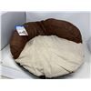 Image 1 : Plush Dog Bed