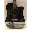 Image 2 : U2 Signed Guitar