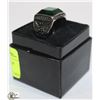Image 1 : GREEN STONE MENS RING - SIZE 8
