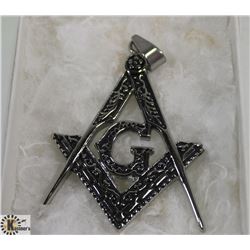 MASONIC SYMBOL PENDANT