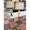 Image 2 : SET OF 2 LAMPS - 1 FLOOR LAMP W/GLASS