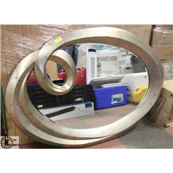 LARGE GOLD & BLACK DISTRESSED-STYLE