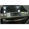 Image 2 : GE FLAT TOP CERAMIC CONVECTION OVEN