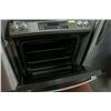 Image 3 : GE FLAT TOP CERAMIC CONVECTION OVEN