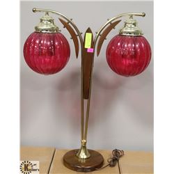 RETRO CRANBERRY GLOBE TABLE LAMP