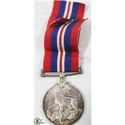 WW2 1945 CANADIAN WAR MEDAL WITH LION