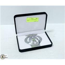 VINTAGE AUTOMOBILE GRILL BADGE