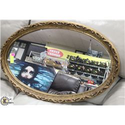 OVAL DECORATIVE WALL MIRROR