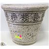 Image 1 : LARGE PLANTER POT 14.5" TALL