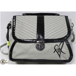 FOX BRAND LADIES SHOULDER PURSE