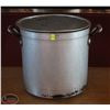 Image 1 : LOCATION #1. 30 LITER ALUMINUM STOCK POT W/ LID