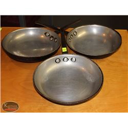 LOCATION #1. LOT OF 3 ALUMINUM 10" FRYING PANS
