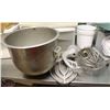 Image 1 : LOCATION #1. 20 QUART MIXING BOWL W/ ATTACHMANTS