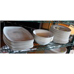 LOCATION #2. LOT OF 16 -10" DINNER PLATES W/ 5 - 9" SALAD BOWLS