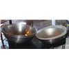 Image 1 : LOCATION #2. LOT OF 7 STAINLESS STEEL MIXING BOWLS W/ 1 CAMBRO