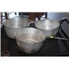 Image 1 : LOCATION #2. LOT OF 3 ALUMINUM SAUCE PANS