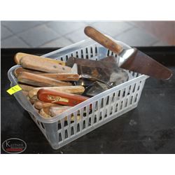 LOCATION #2. TRAY OF 19 PIE SERVERS