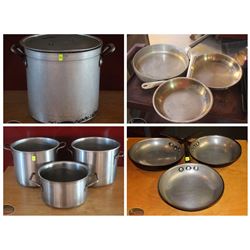 FEATURED ITEMS: LARGE ASSORTMENT OF POTS & PANS
