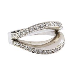 0.70 ctw Diamond Ring - 18KT White Gold