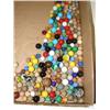 Image 2 : LOT OF APPROX. 200 GLASS & WOODEN MARBL
