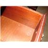 Image 2 : BIGGS CHERRY POUDRE TABLE