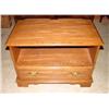 Image 1 : PENNSYLVANIA HOUSE TELEVISION STAND