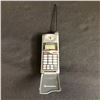 Image 2 : Vintage Motorola Airtouch Cell Phone - Microtac 650E
