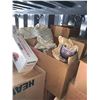 Image 8 : Contents of Container
