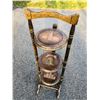 Image 1 : Stenciled Folding Pie Holder