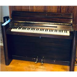 Hardman Peck Eavestaff Pianette Minipiano