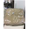 Image 1 : Beige Pillow Wedge