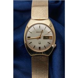 Gent's Bulova Accutron Date Date 14K Yellow Gold Wristwatch