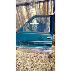 88-'98 CHEVY DRIVERS DOOR (BENT)