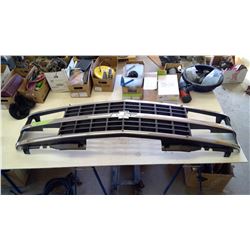 93 CHEVY 1/2 TON GRILL