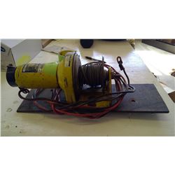 12V 1000 LBS SUPER WINCH