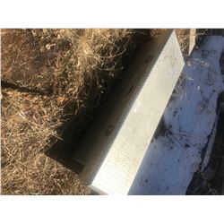 ALUMINUM TOOL BOX COMES WITH SHELVES