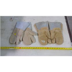 TWO PAIRS OF TRIGGER FINGER LEATHER MITTS