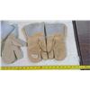 Image 2 : TWO PAIRS OF TRIGGER FINGER LEATHER MITTS