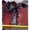 Image 2 : WORKMENS VEST AND CHAPS