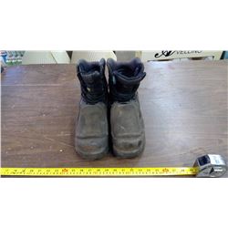 DAKOTA STEEL TOED WORK BOOTS (SIZE 10)