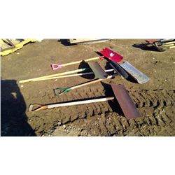 LOT OF SNOW SHOVELS