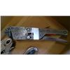 Image 2 : LOT OF VICE GRIPS AND PLIERS