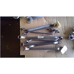 LOT OF ASSORTED WRENCHES