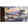 Image 2 : LOT OF ASSORTED WRENCHES