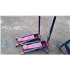 Image 2 : TWO(2) 3 TON FLOOR JACKS