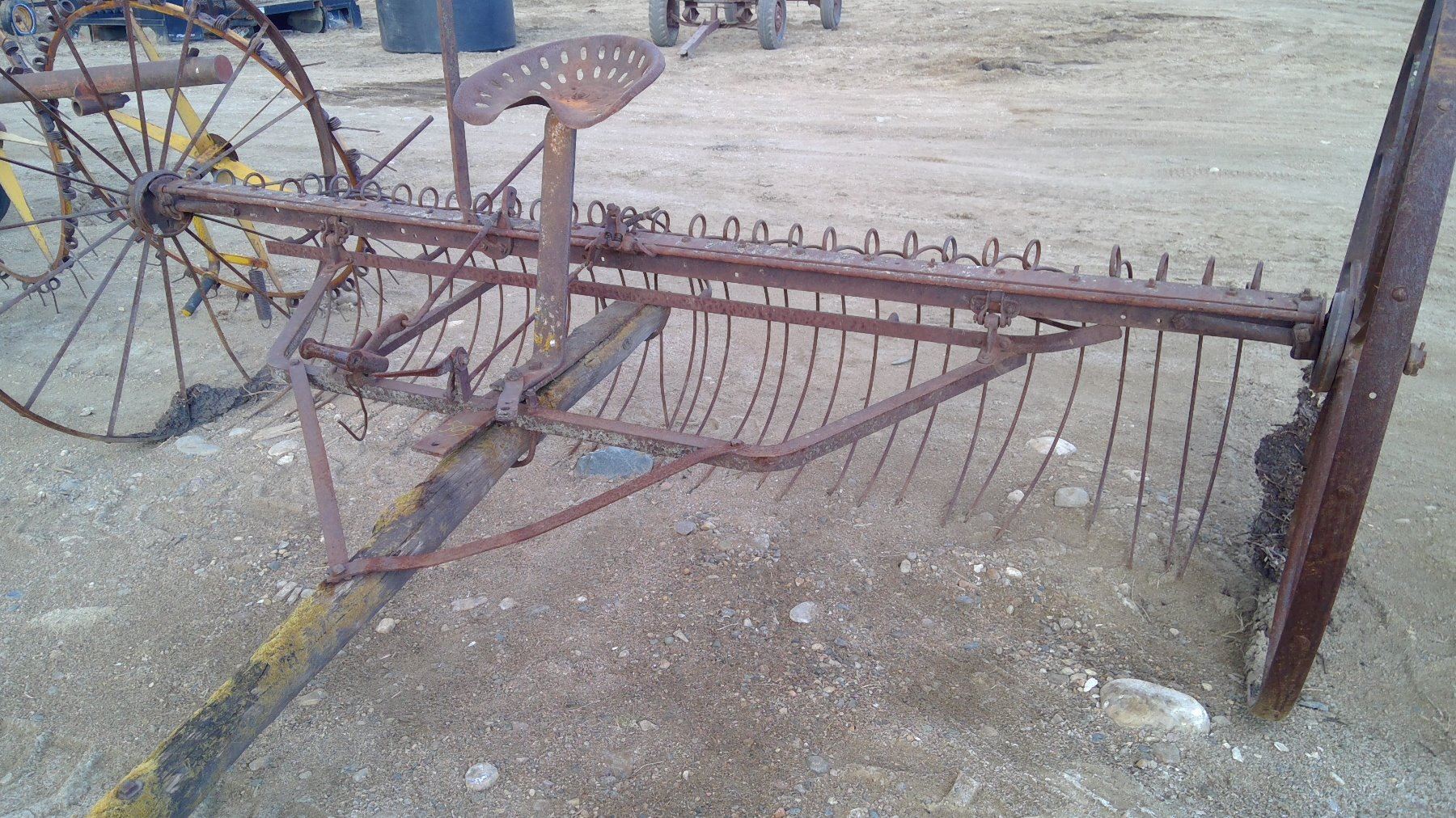 ANTIQUE HORSEDRAWN RAKE Schmalz Auctions