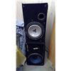 Image 1 : TWO LARGE SPEAKERS