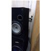 Image 5 : TWO LARGE SPEAKERS