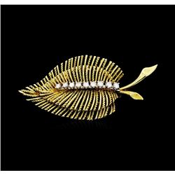 0.30 ctw Diamond Leaf Motif Pin - 14KT Yellow Gold